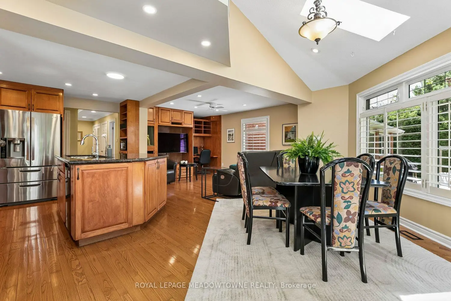 3170 Plum Tree Crescent photo 4