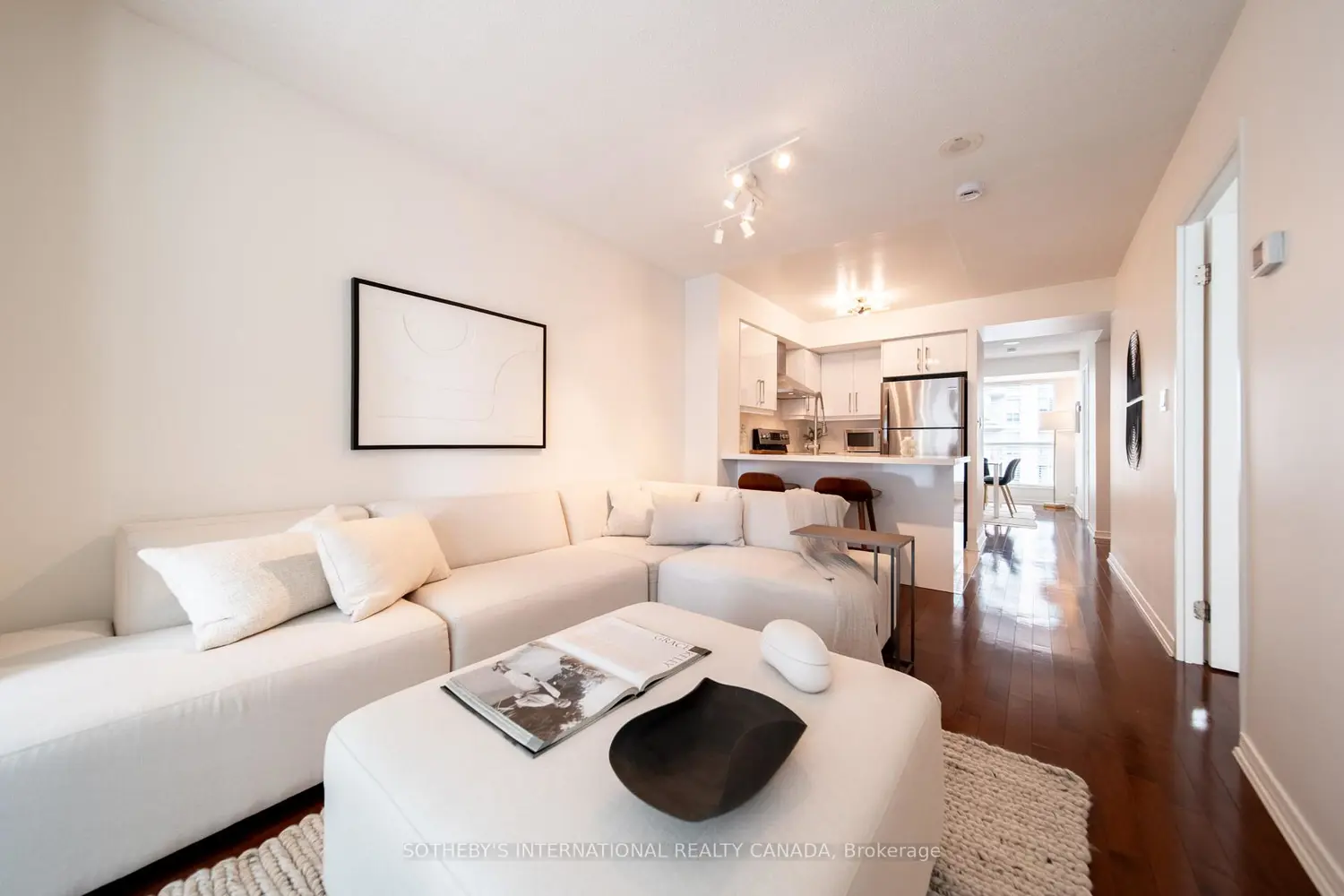 Additional image 5 of 230 King Street 1105