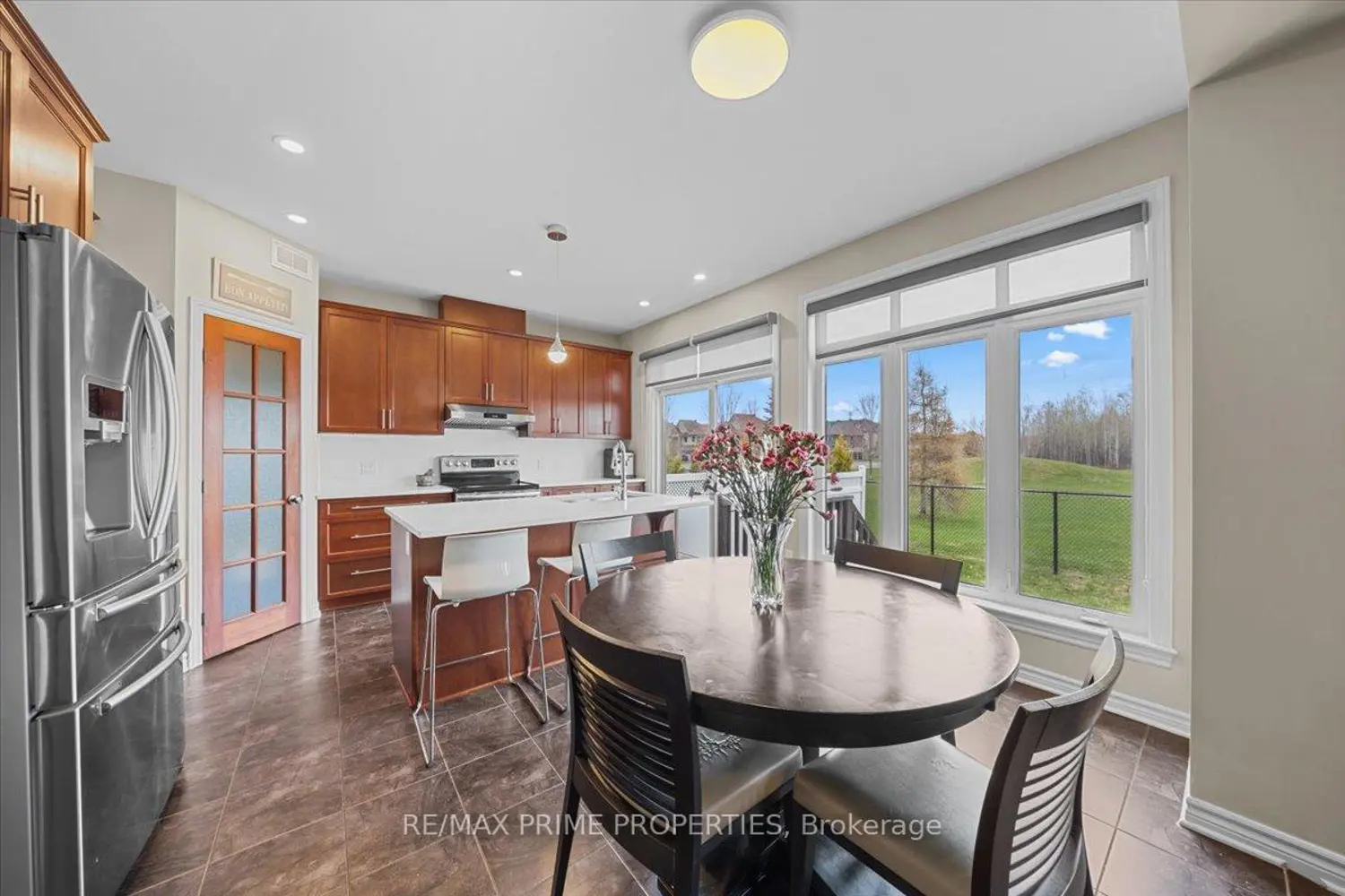 816 Azure Street photo 2