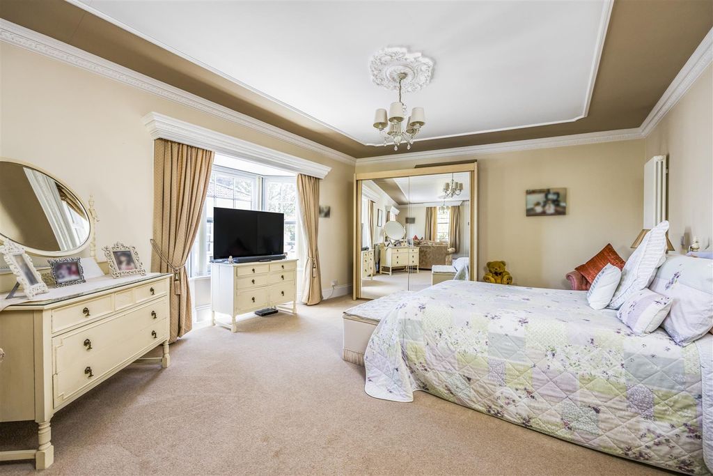 Additional image 23 of 5 bed property for saleCastle Street, Portchester PO16