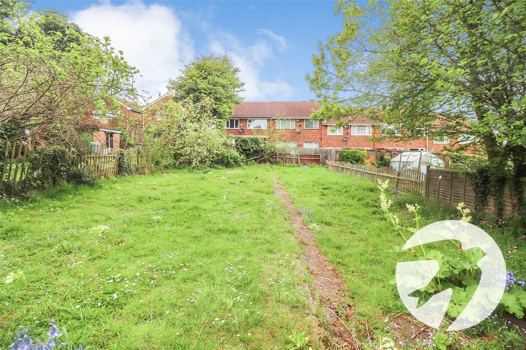 Additional image 19 of 4 bed semi-detached house for salePark Crescent, Northumberland Heath, Erith DA8