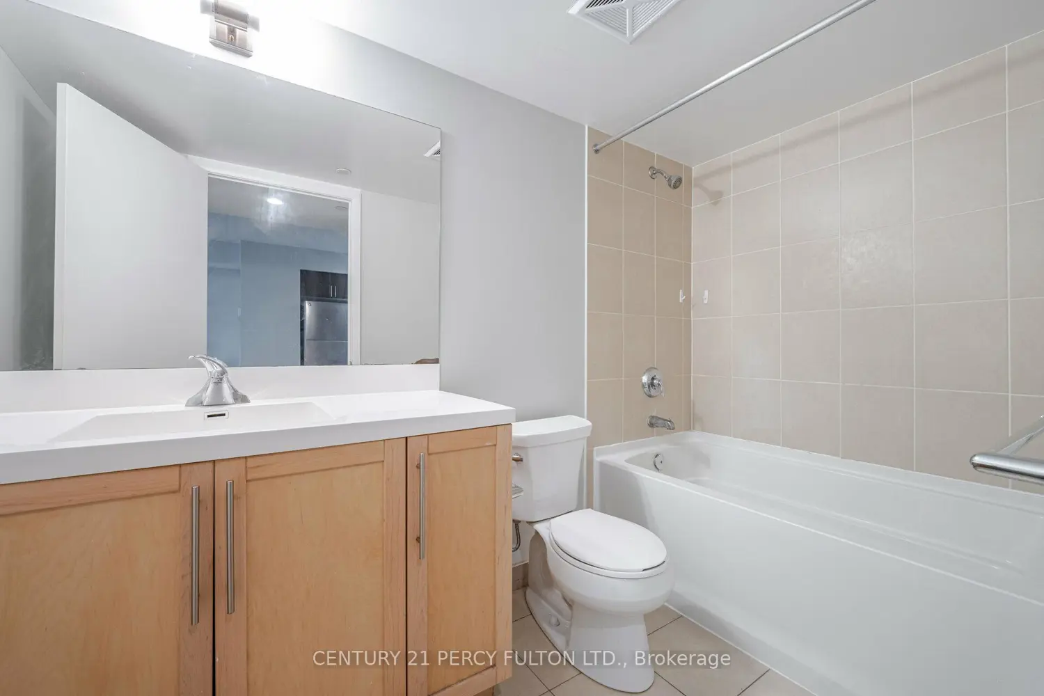 Additional image 15 of 830 Lawrence Avenue 501