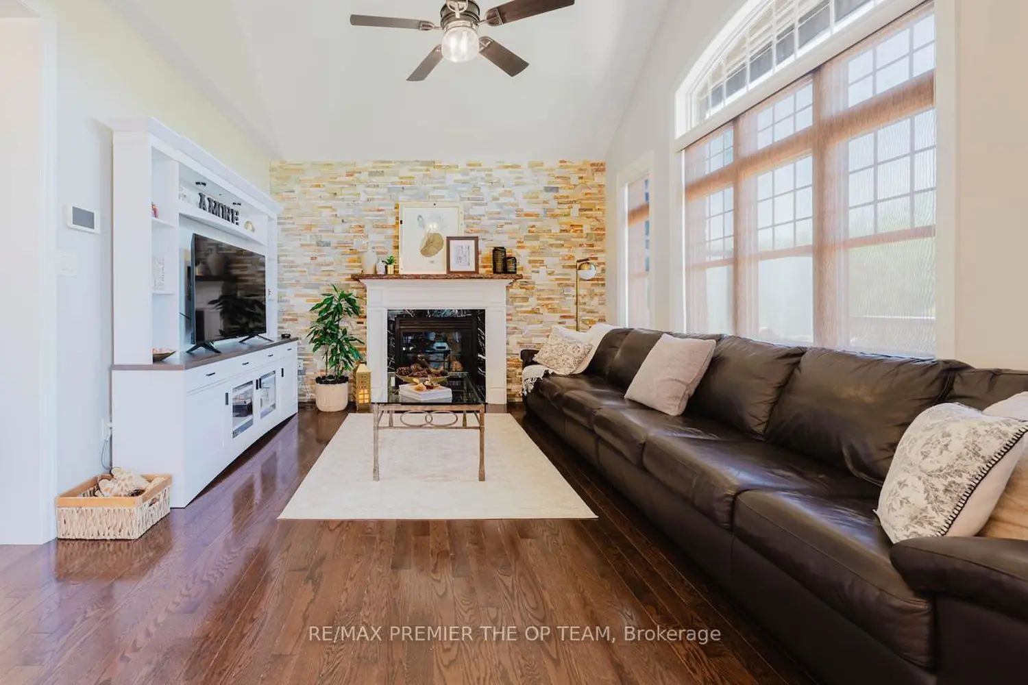 22 Adelia Place photo 4