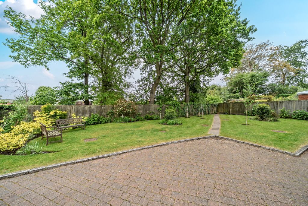 Additional image 14 of 4 bed maisonette for saleCrownwood Gate, Farnham GU9