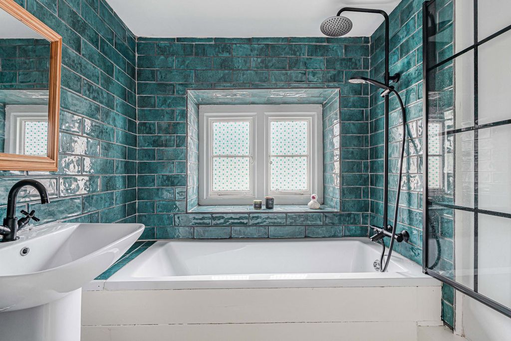 Additional image 13 of 3 bed terraced house for saleCoronation Street, Fairford, Gloucestershire GL7