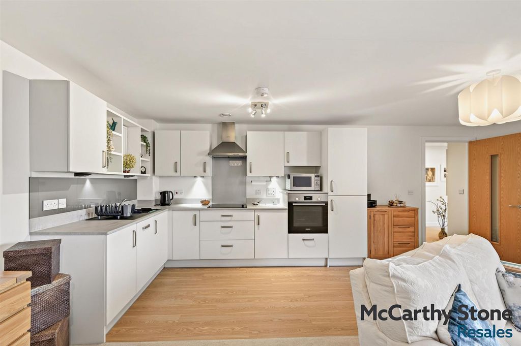Additional image 5 of 2 bed flat for salePym Court Bewick Avenue, Topsham, Exeter EX3