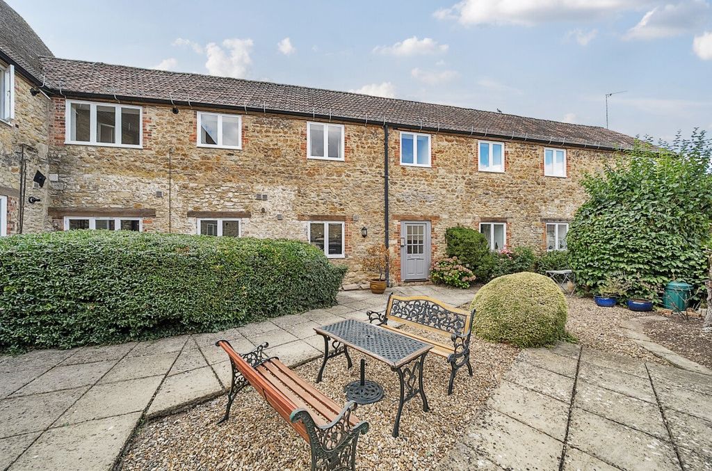 Additional image 10 of 1 bed flat for saleGloucester Street, Faringdon, Oxfordshire SN7