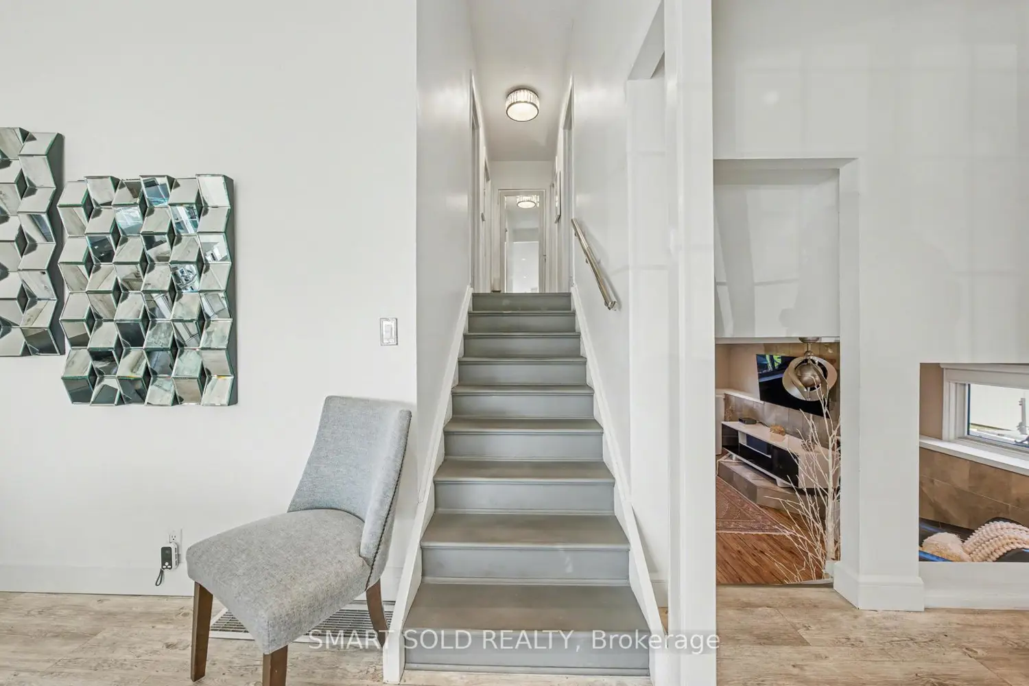 210 Parkview Drive photo 4