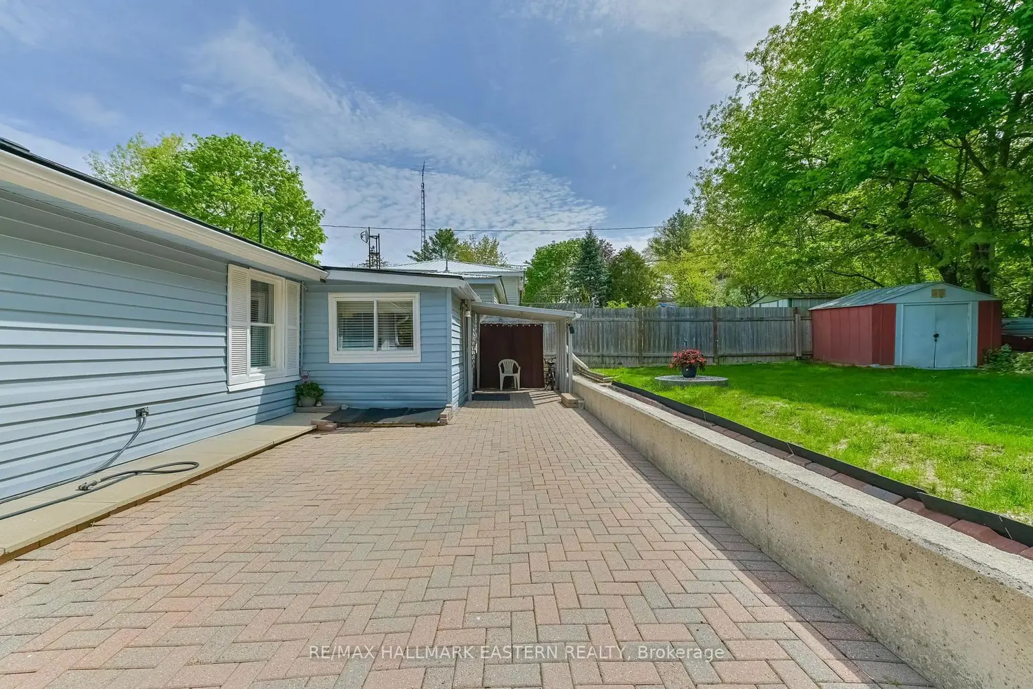 7069 Waverly Street photo 3
