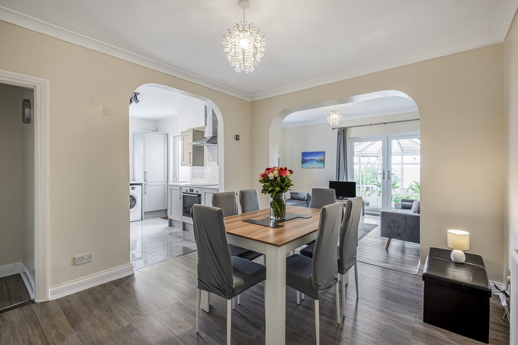 3 bed detached house for saleThong Lane, Gravesend DA12