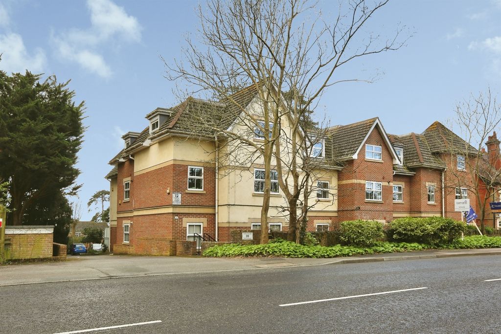 2 bed flat for saleThe Avenue, Fareham PO14