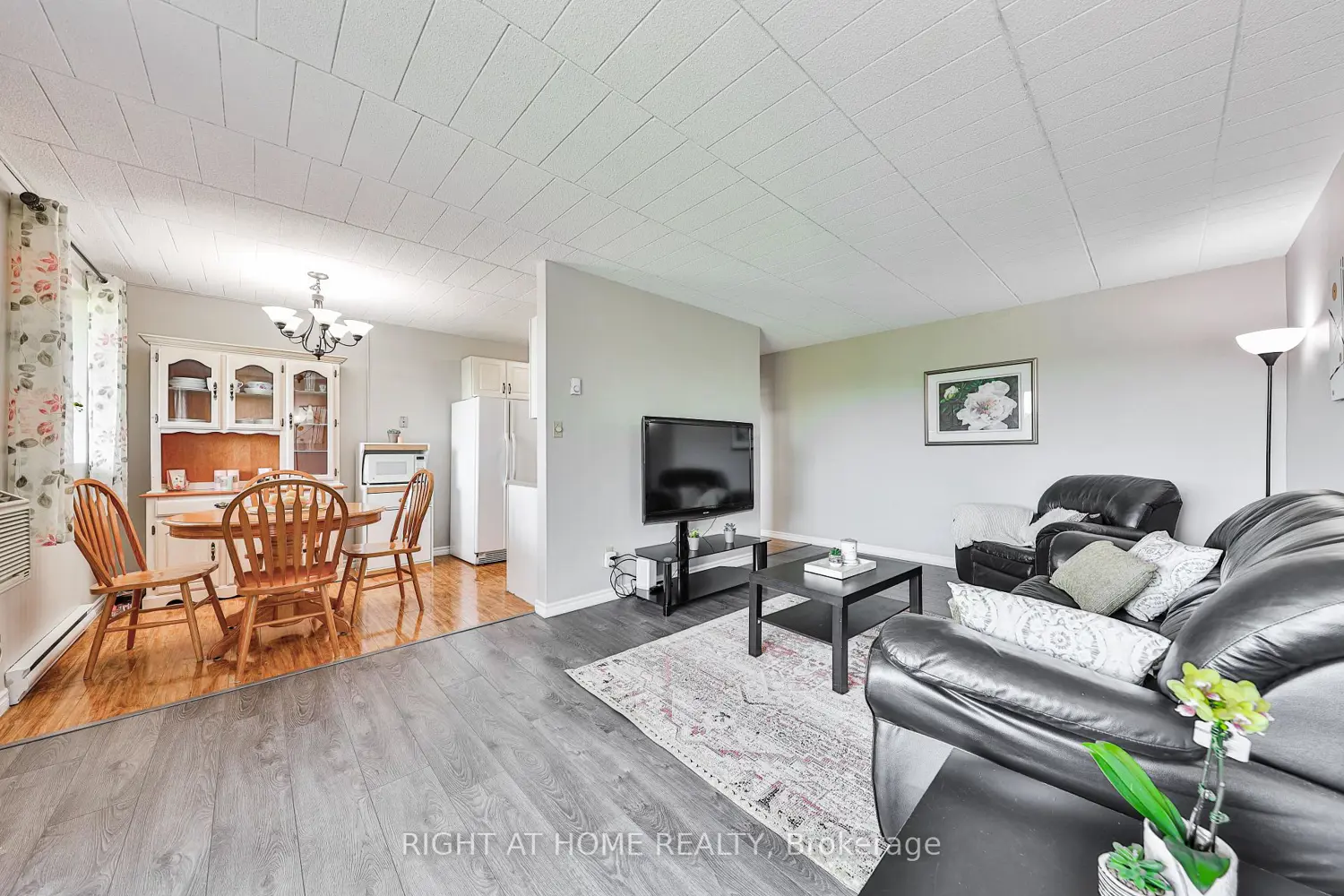 29 West Avenue 411 photo 4