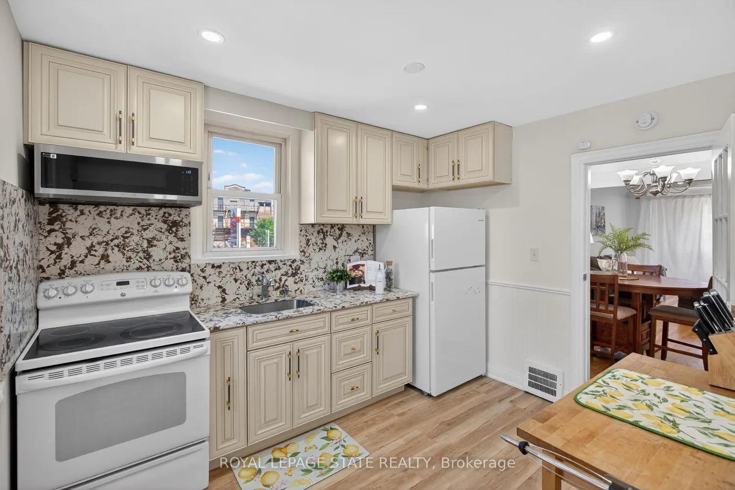 199 Stirton Street photo 4