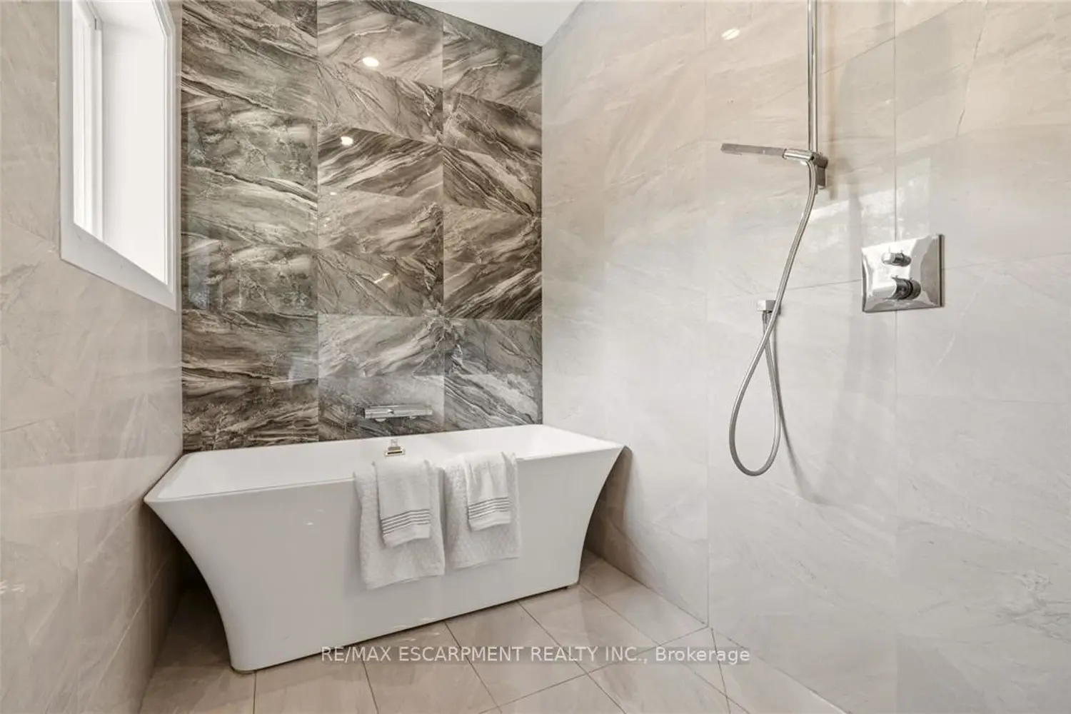 Additional image 7 of 2074 Rebecca Street