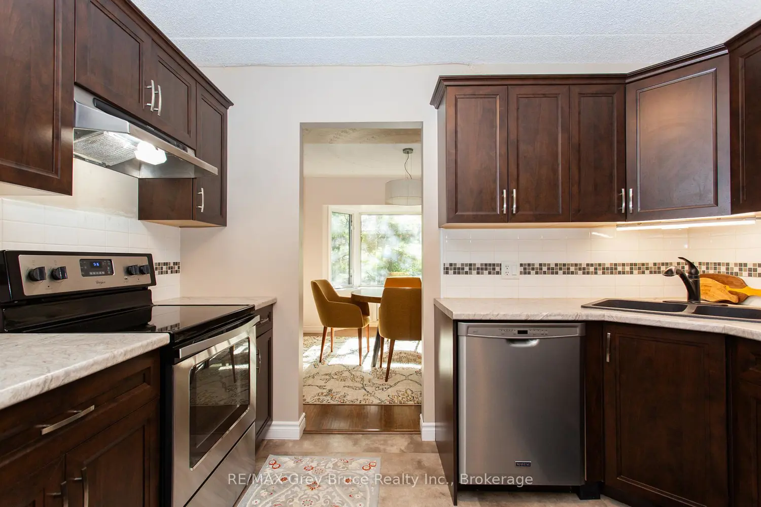 125 Hinks Street 206 photo 3