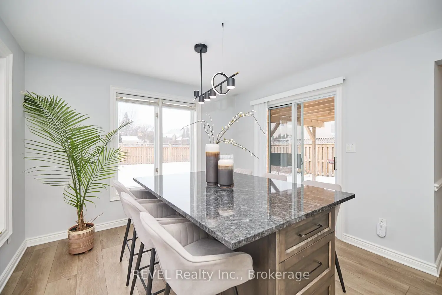 Additional image 6 of 8007 Oakridge Drive