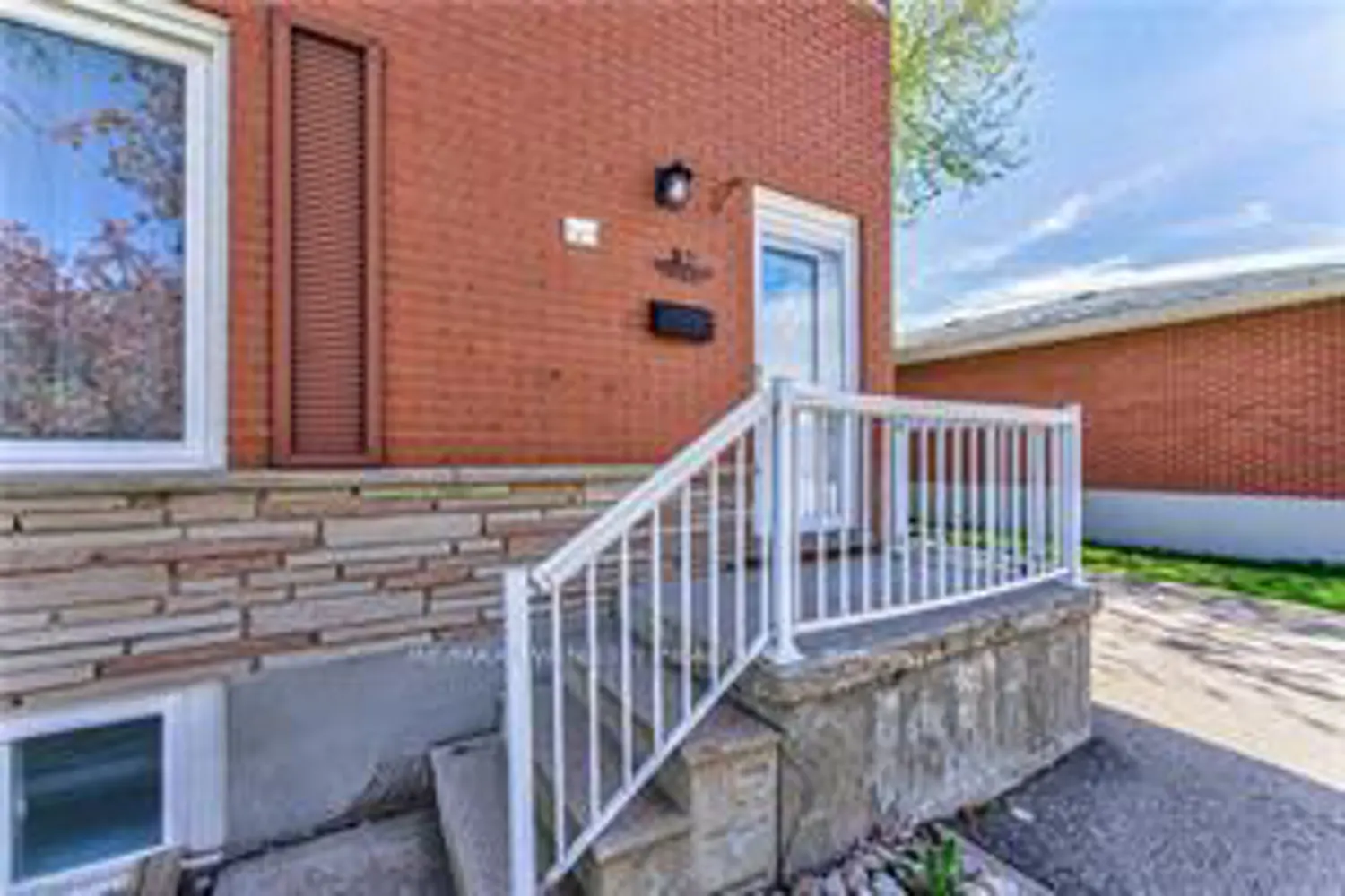 37 Gottscheer Court photo 3