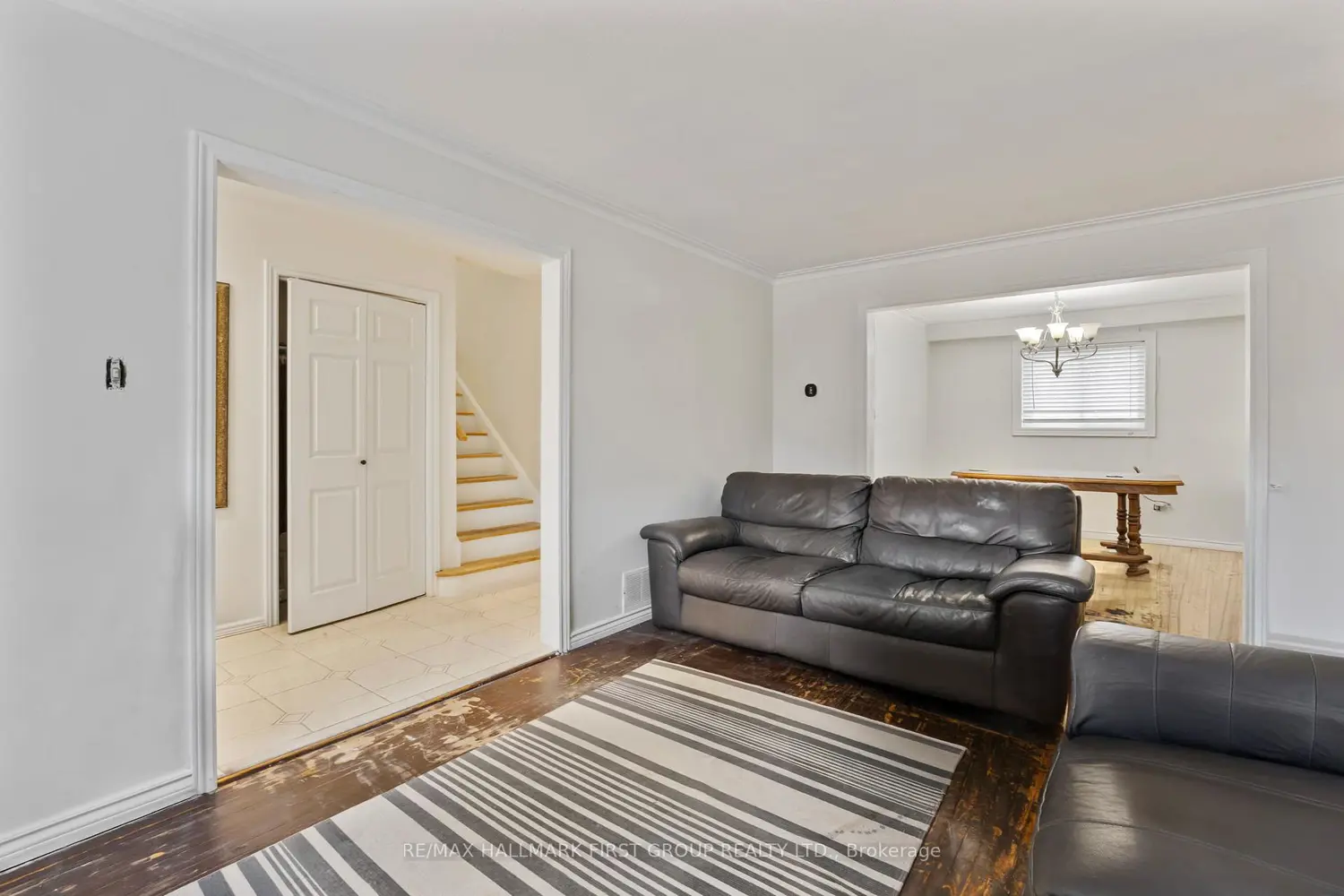 7 Dawson Crescent photo 4