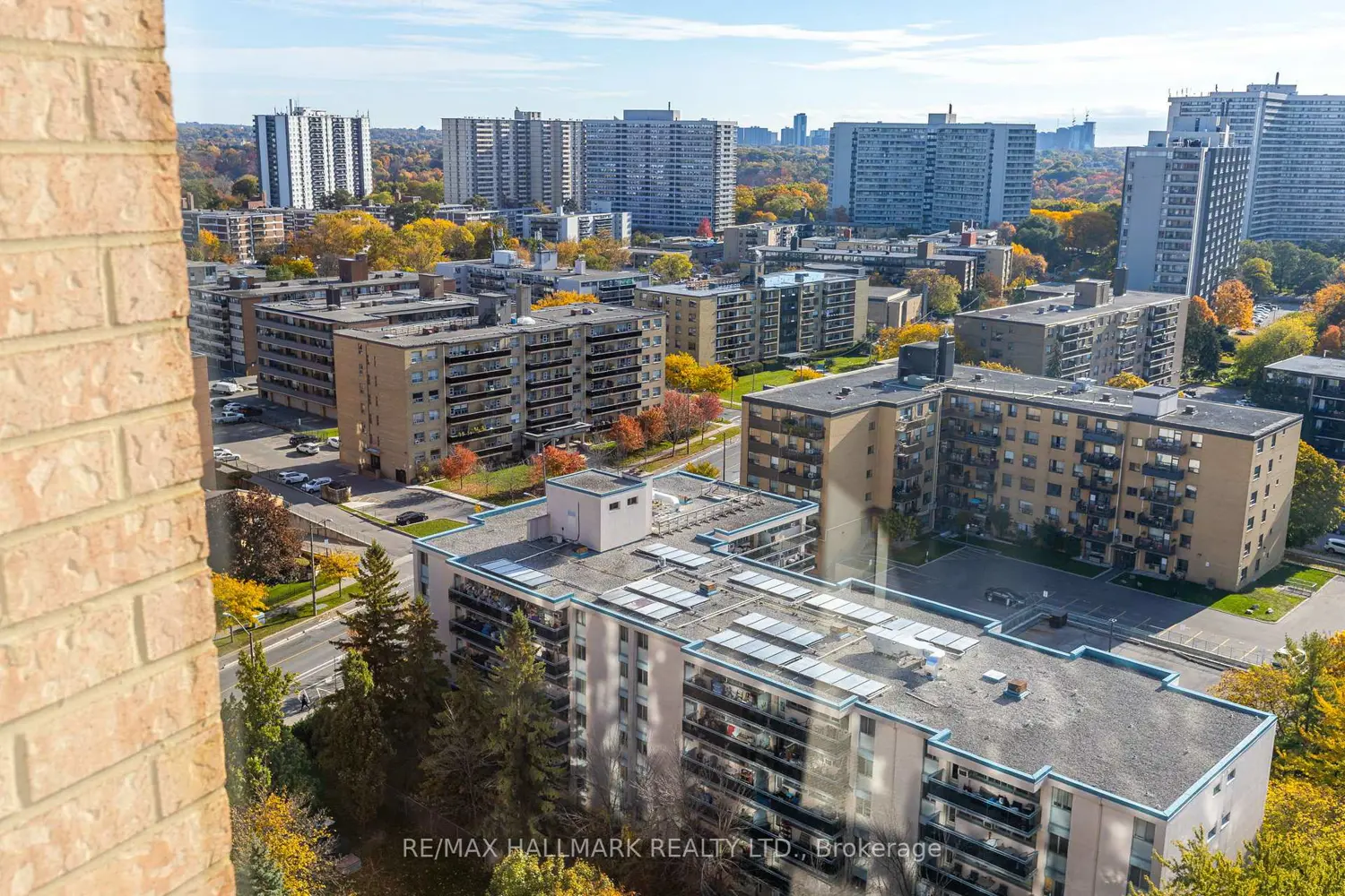 Additional image 13 of 21 Overlea Boulevard 1801