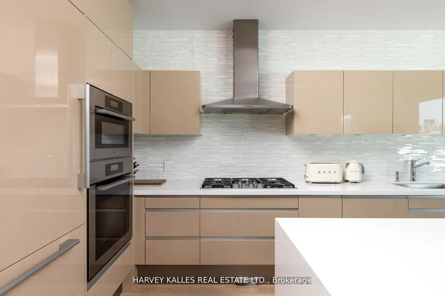 Additional image 8 of 206 Bloor Street 1202