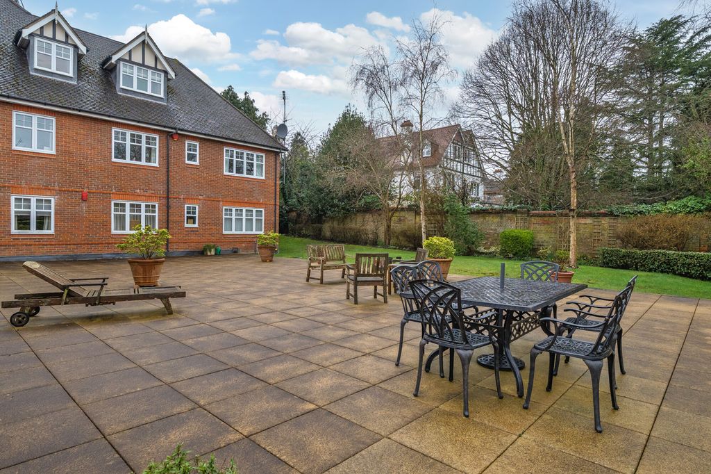 Additional image 16 of 3 bed flat for saleHeritage Gate, Gerrards Cross SL9