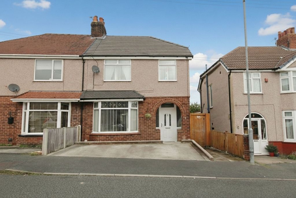 3 bed semi-detached house for saleSecond Avenue, Flint CH6