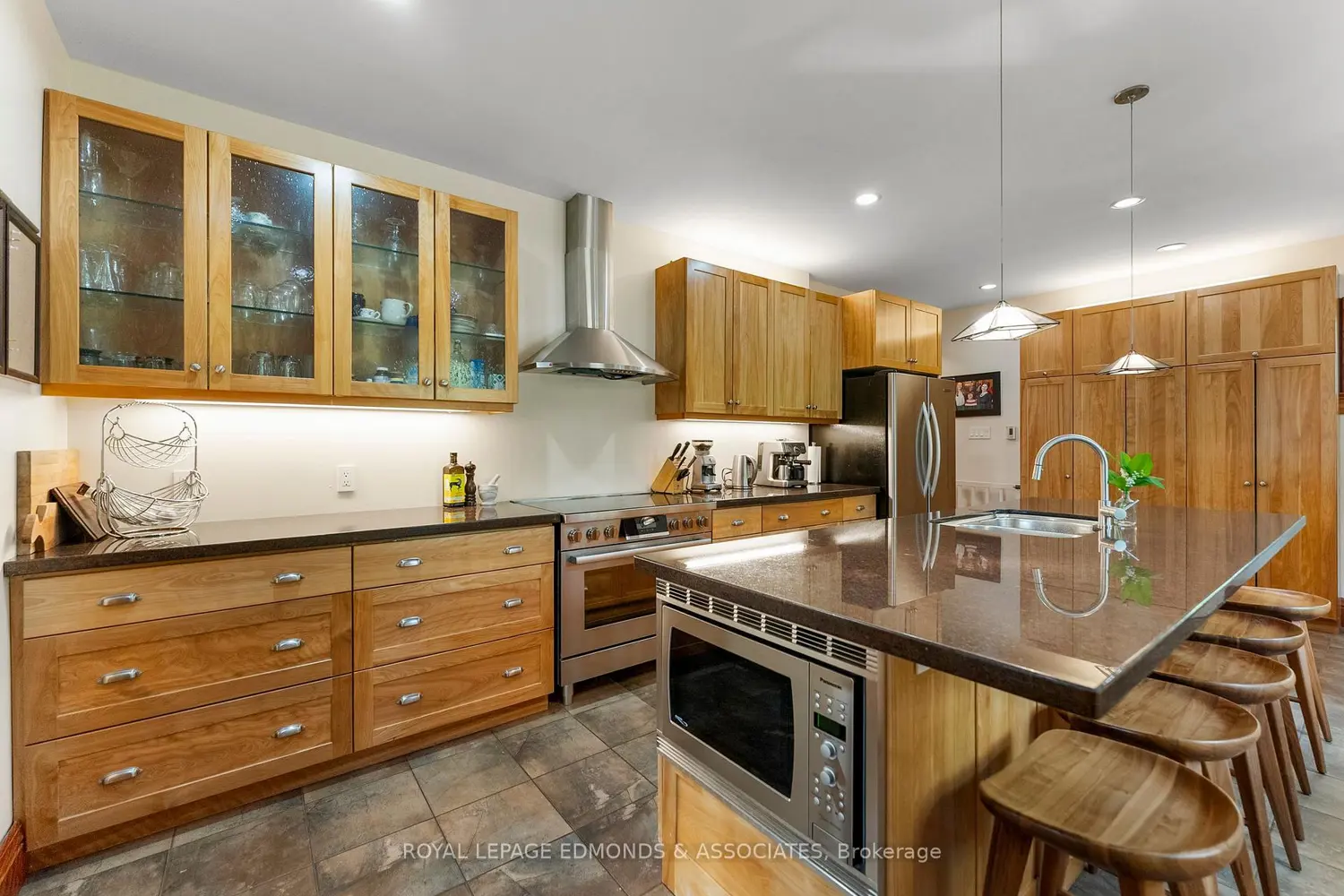 202 Margaret Street photo 4