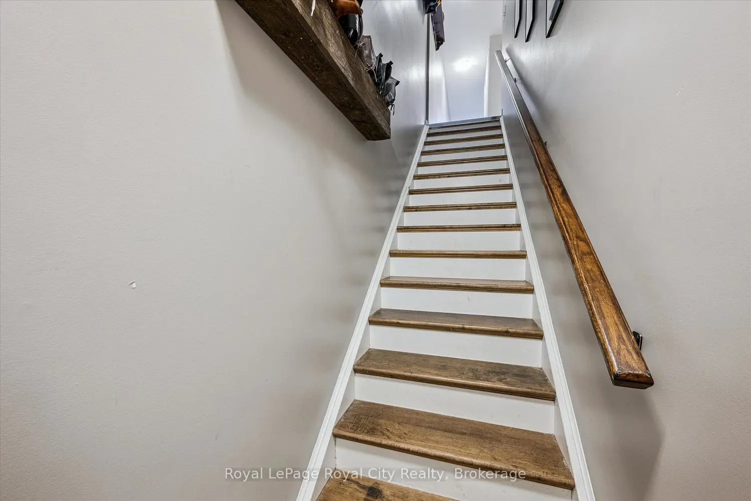 35 Mountford Drive 85 photo 4