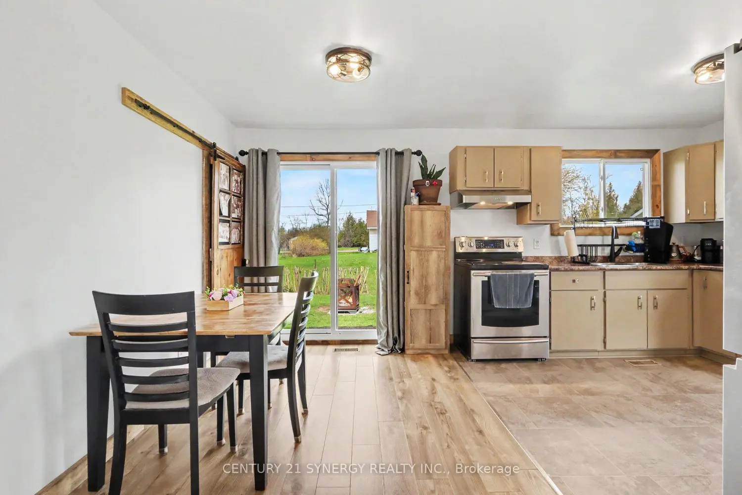 130 Saumure Circle photo 4