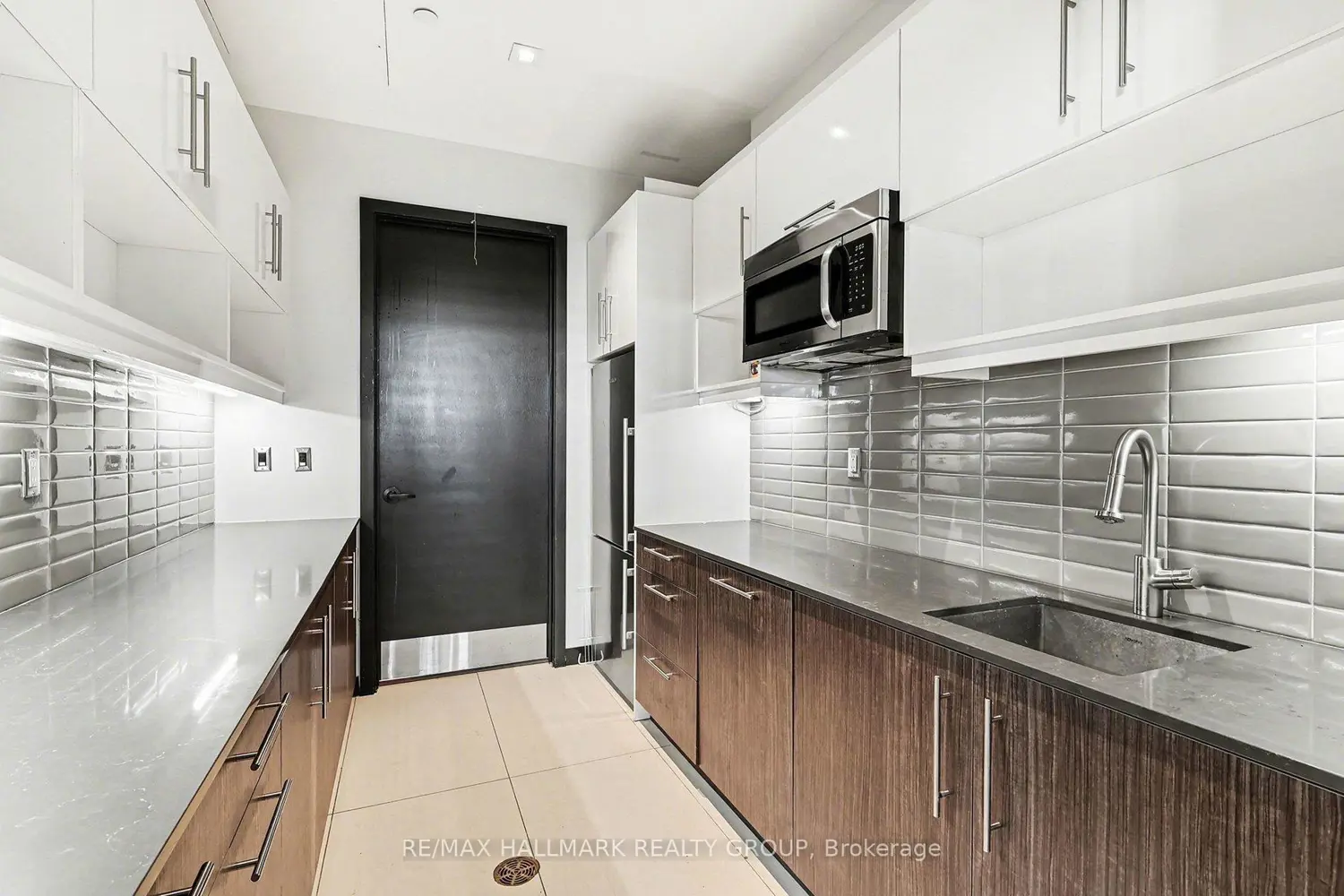 Additional image 20 of 255 Bay Street 1412
