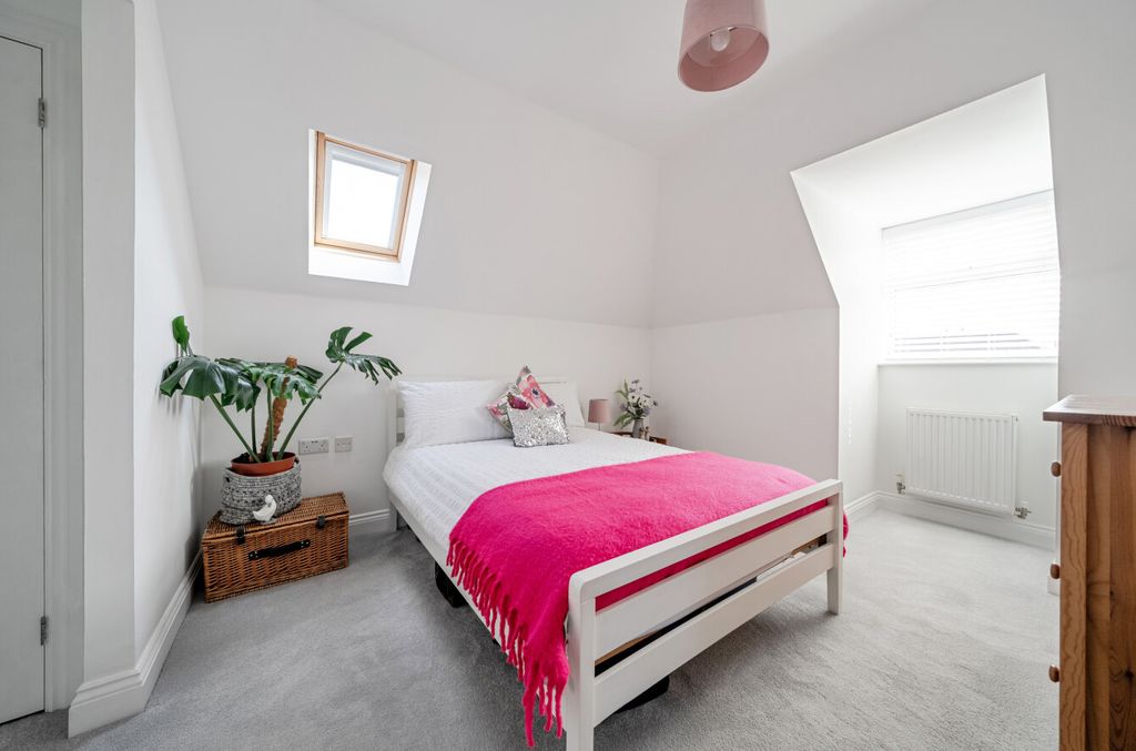 Additional image 2 of 2 bed flat for saleChalford Grange, Fareham, Hampshire PO15