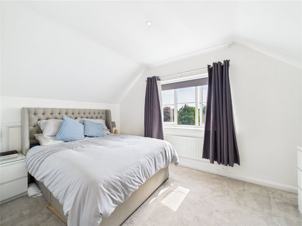 Additional image 6 of 2 bed flat for saleReading Road South, Fleet, Hampshire GU52