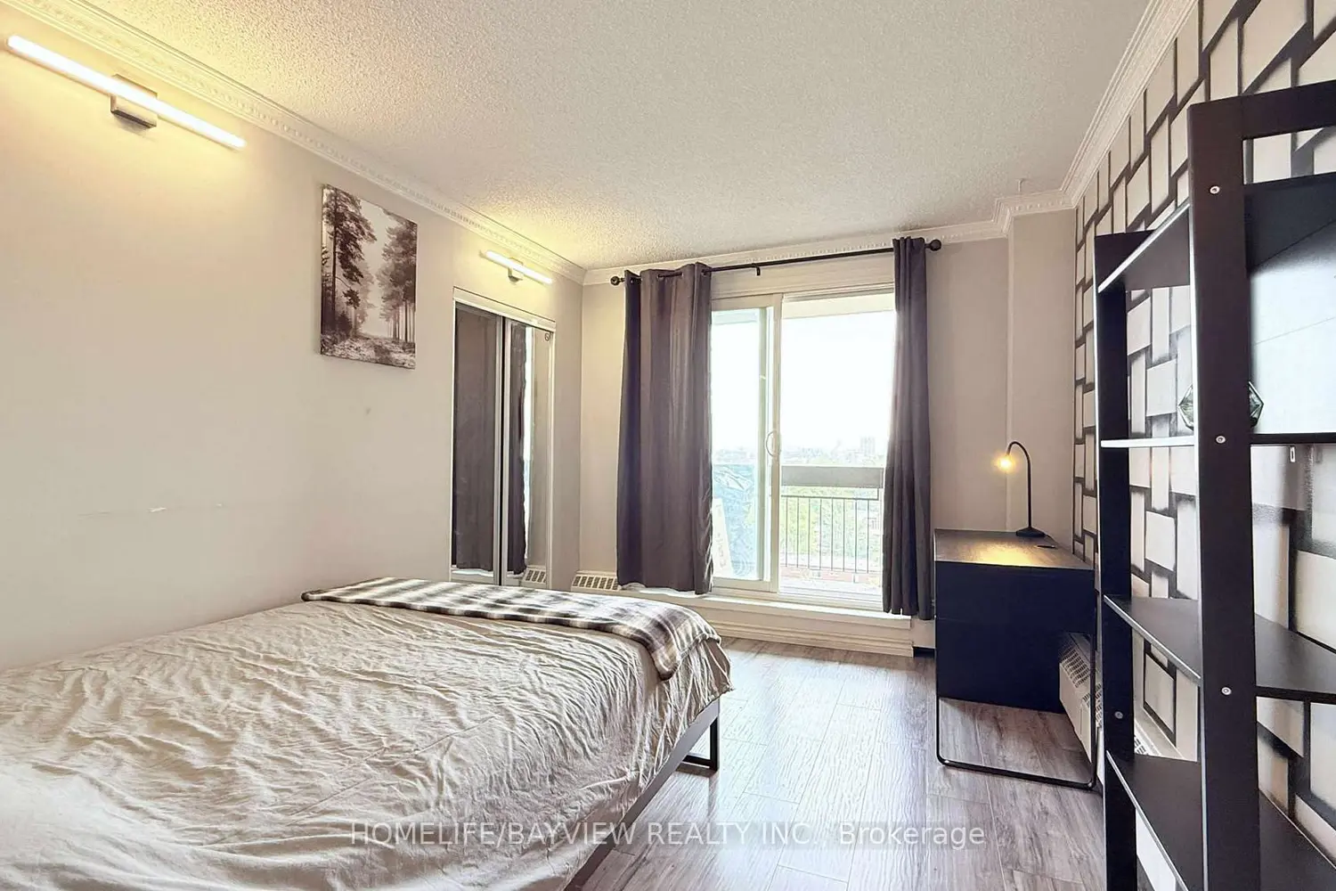 Additional image 17 of 4645 Jane Street 909