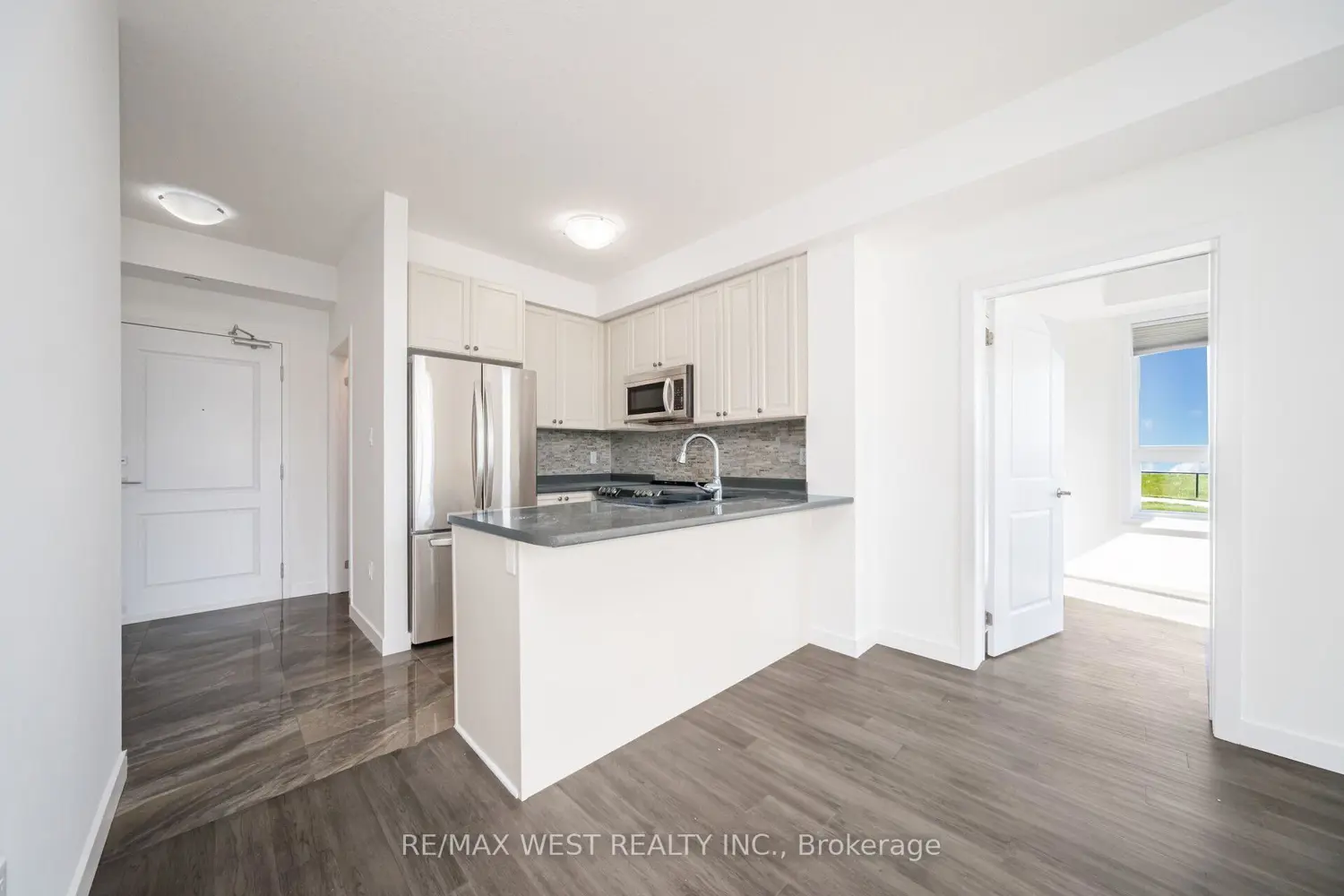 101 Shoreview Place 131 photo 4