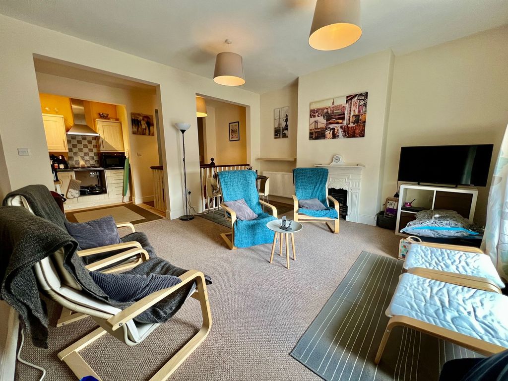 Additional image 2 of 2 bed flat for saleHarlaxton Road, Grantham NG31