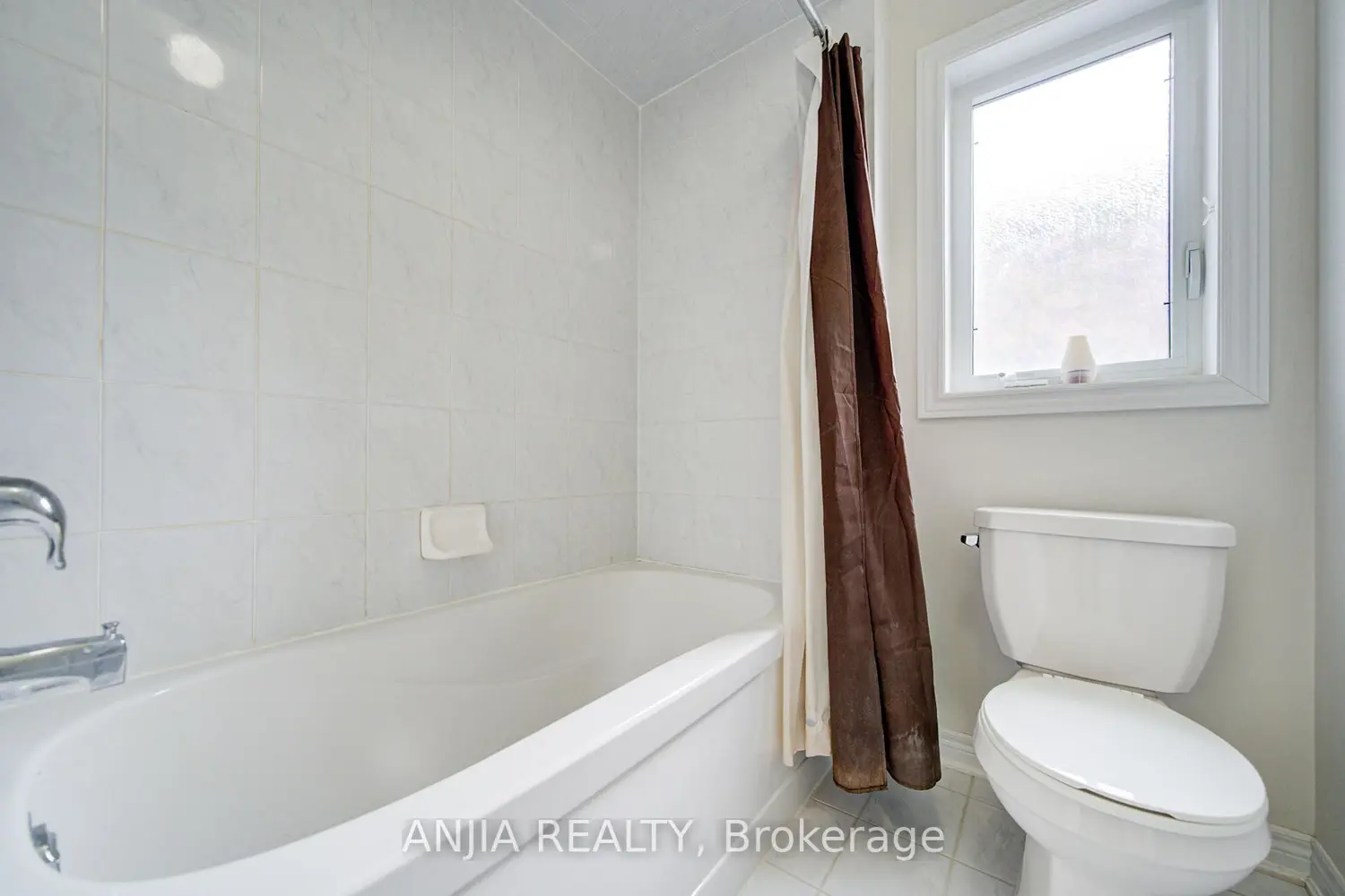 Additional image 9 of 1165 Blencowe Crescent