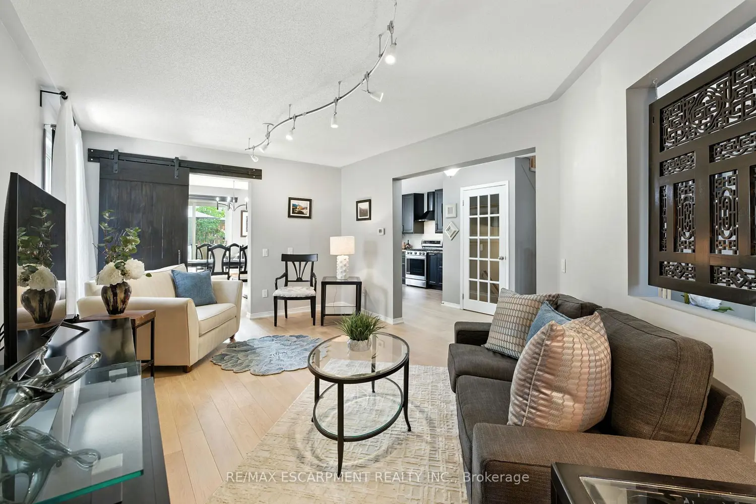88 Grindstone Way photo 5