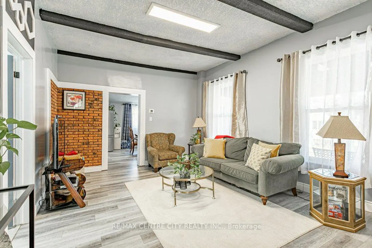 52 Princess Avenue photo 4