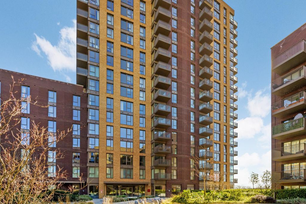 2 bed flat for saleCobalt House, Bakery Walk, Greenford UB6