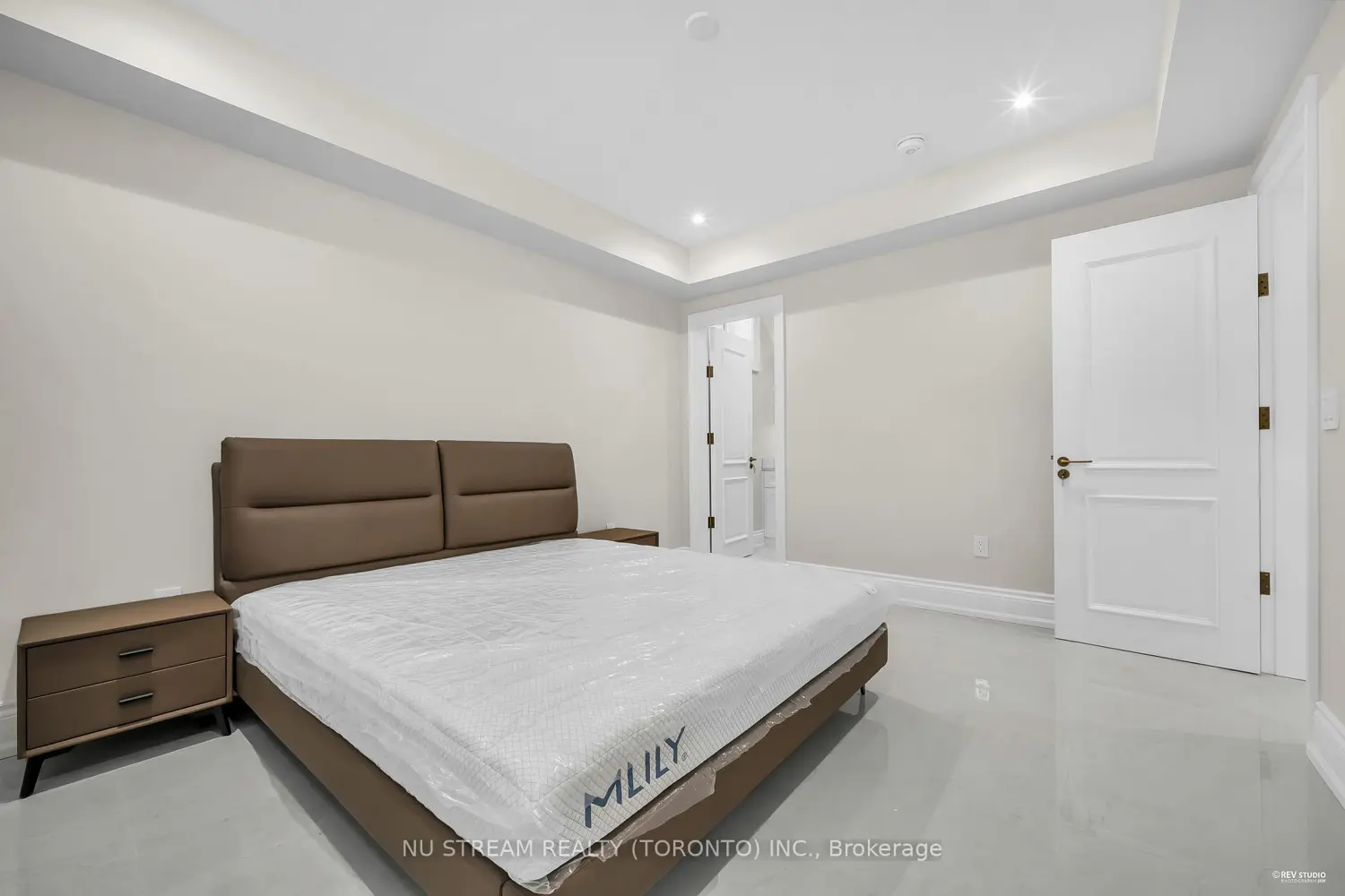 Additional image 18 of 108 Abitibi Avenue