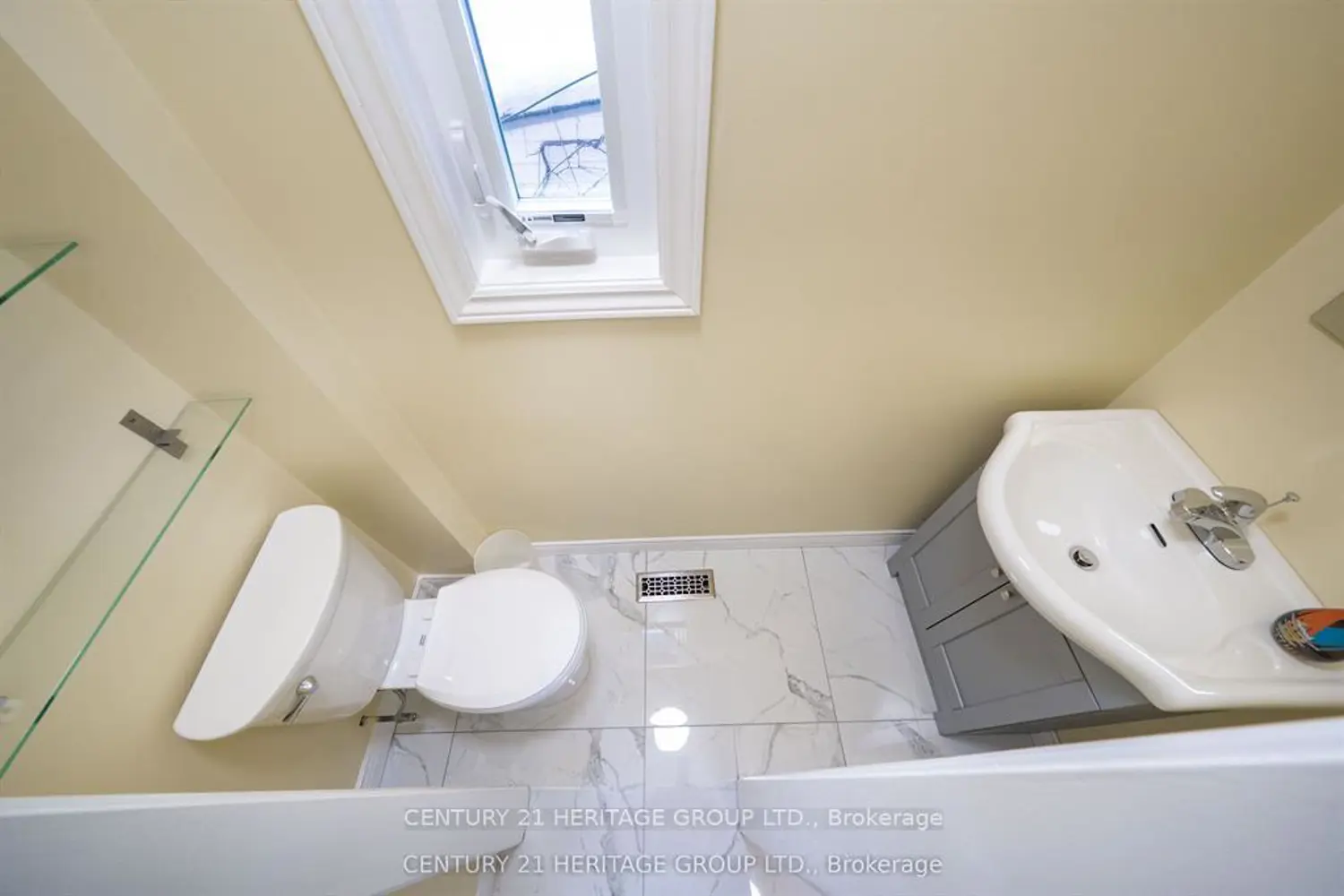 Additional image 2 of 215 Keele Street