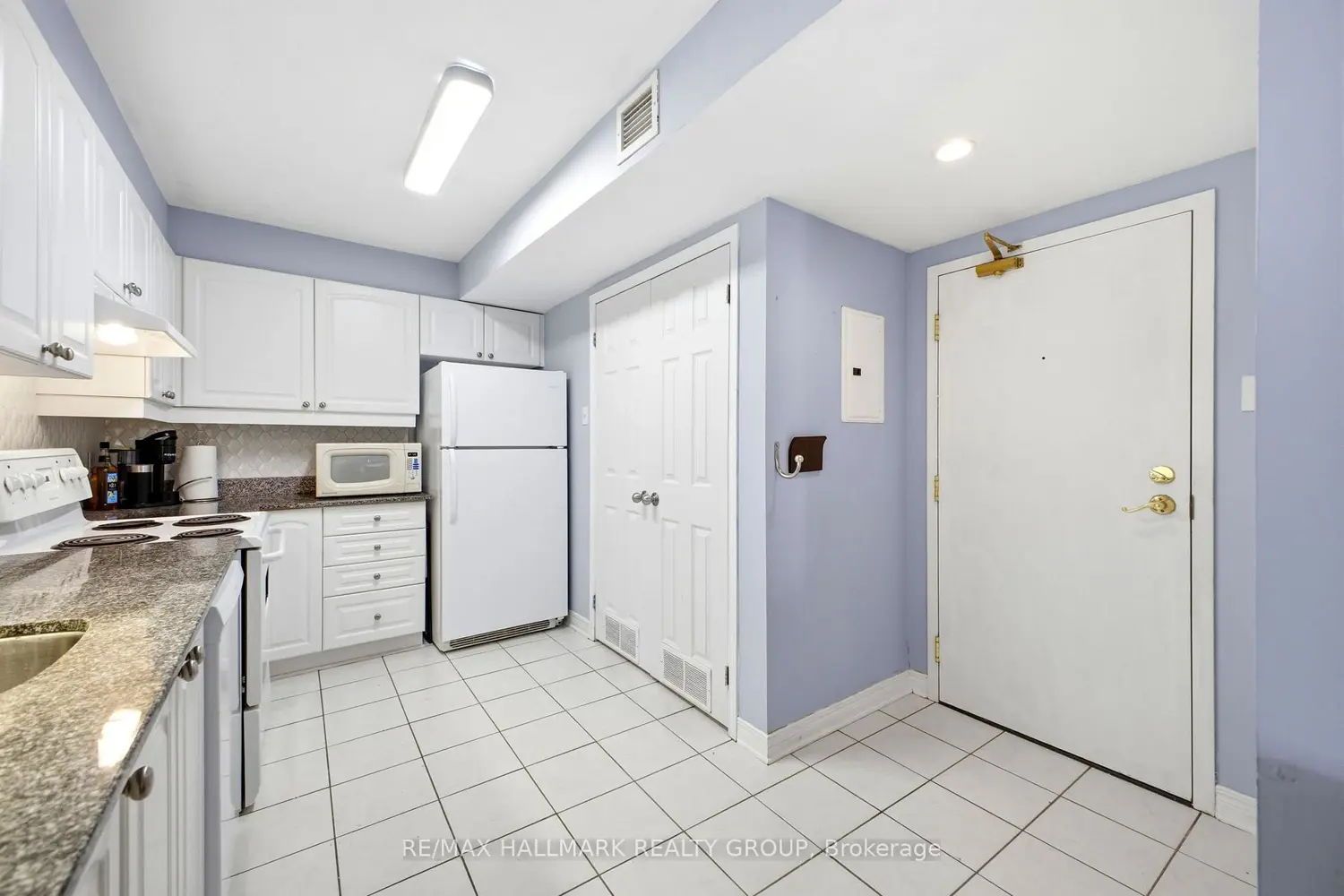 Additional image 5 of 429 Somerset Street Ph13