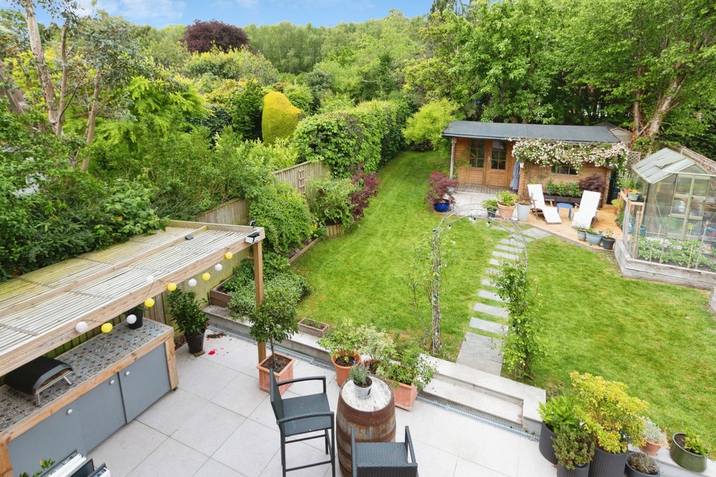 Additional image 25 of 3 bed detached house for saleBack Lane, Bucks Horn Oak, Farnham GU10