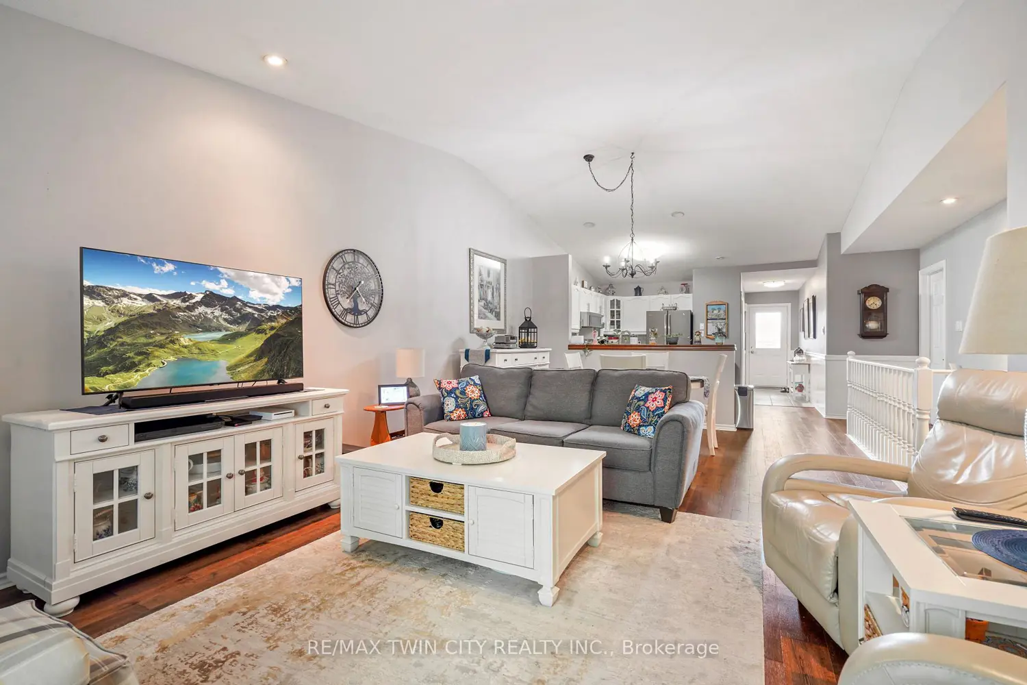 24 Griffiths Drive photo 4