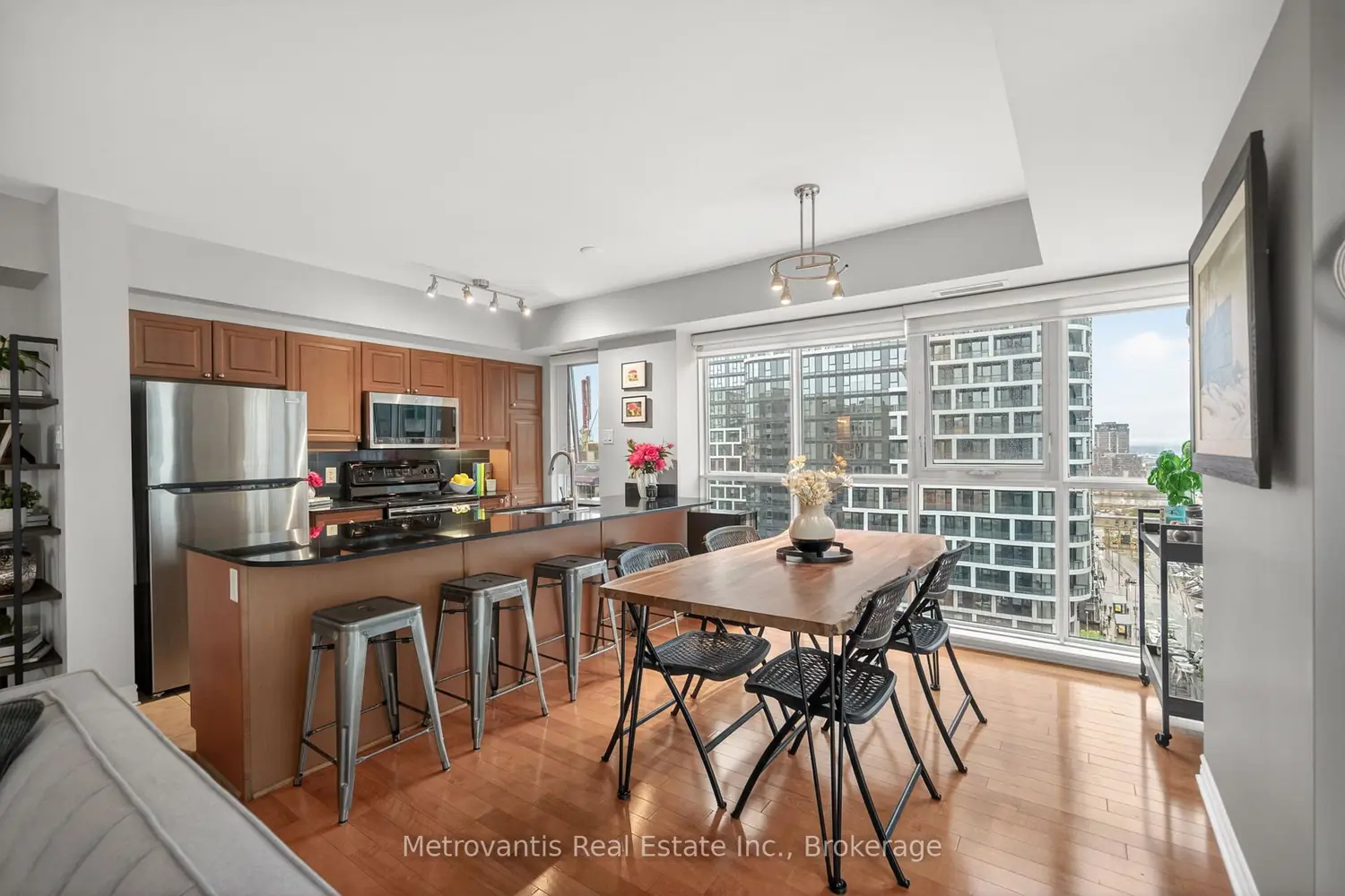 Additional image 6 of 445 Laurier Avenue West Avenue 1804