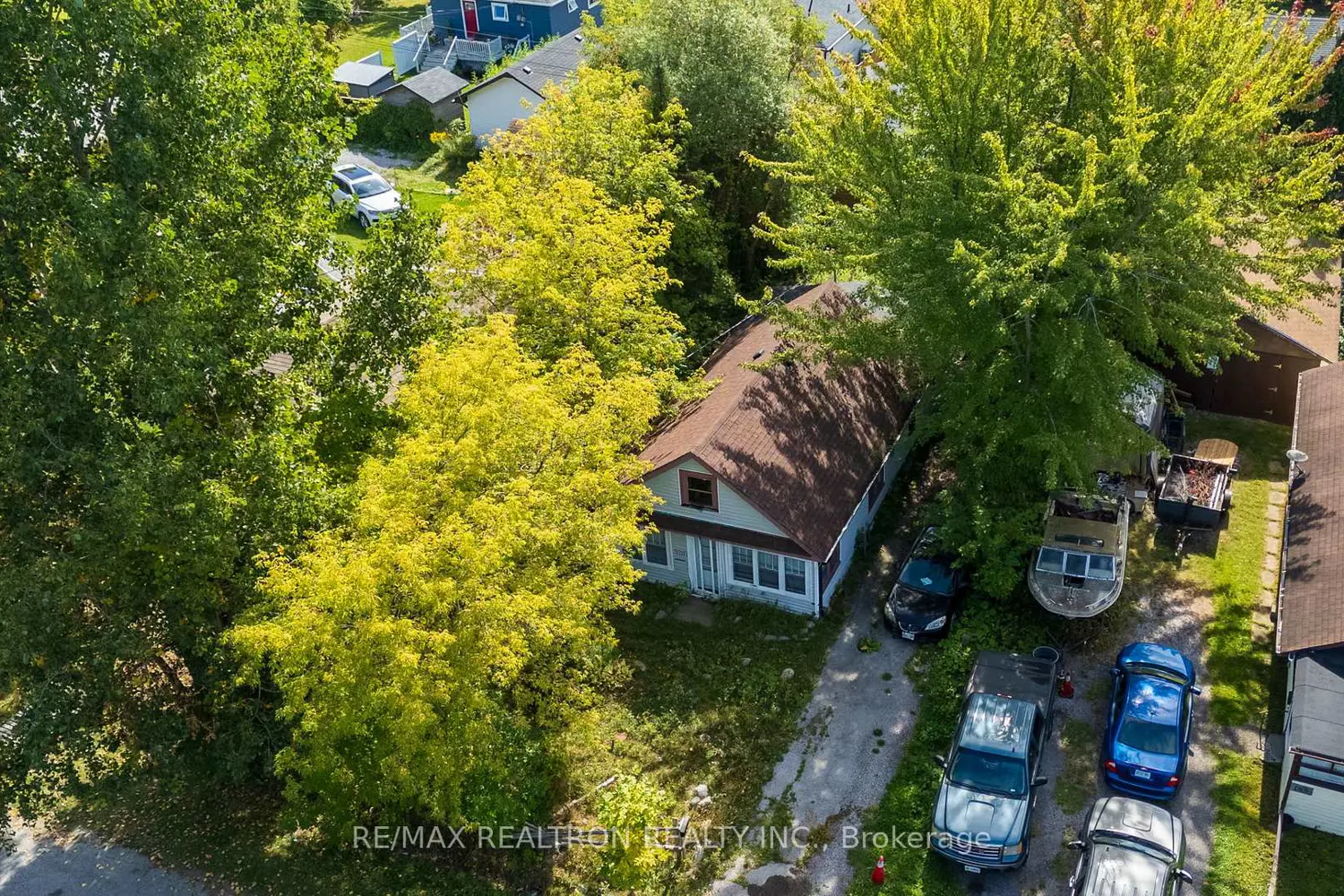 183 Beach Road photo 3