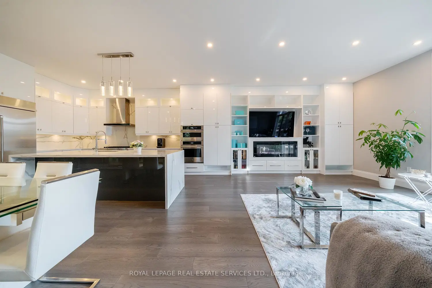 25A Tecumseth Avenue photo 2