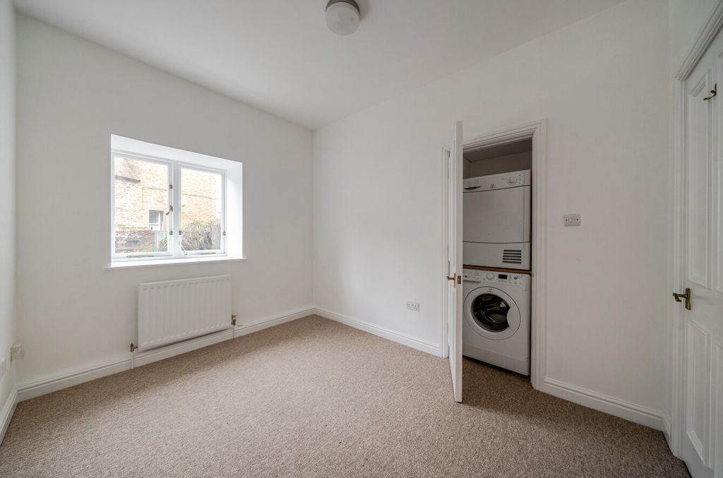 Additional image 9 of 1 bed flat for saleGloucester Street, Faringdon, Oxfordshire SN7