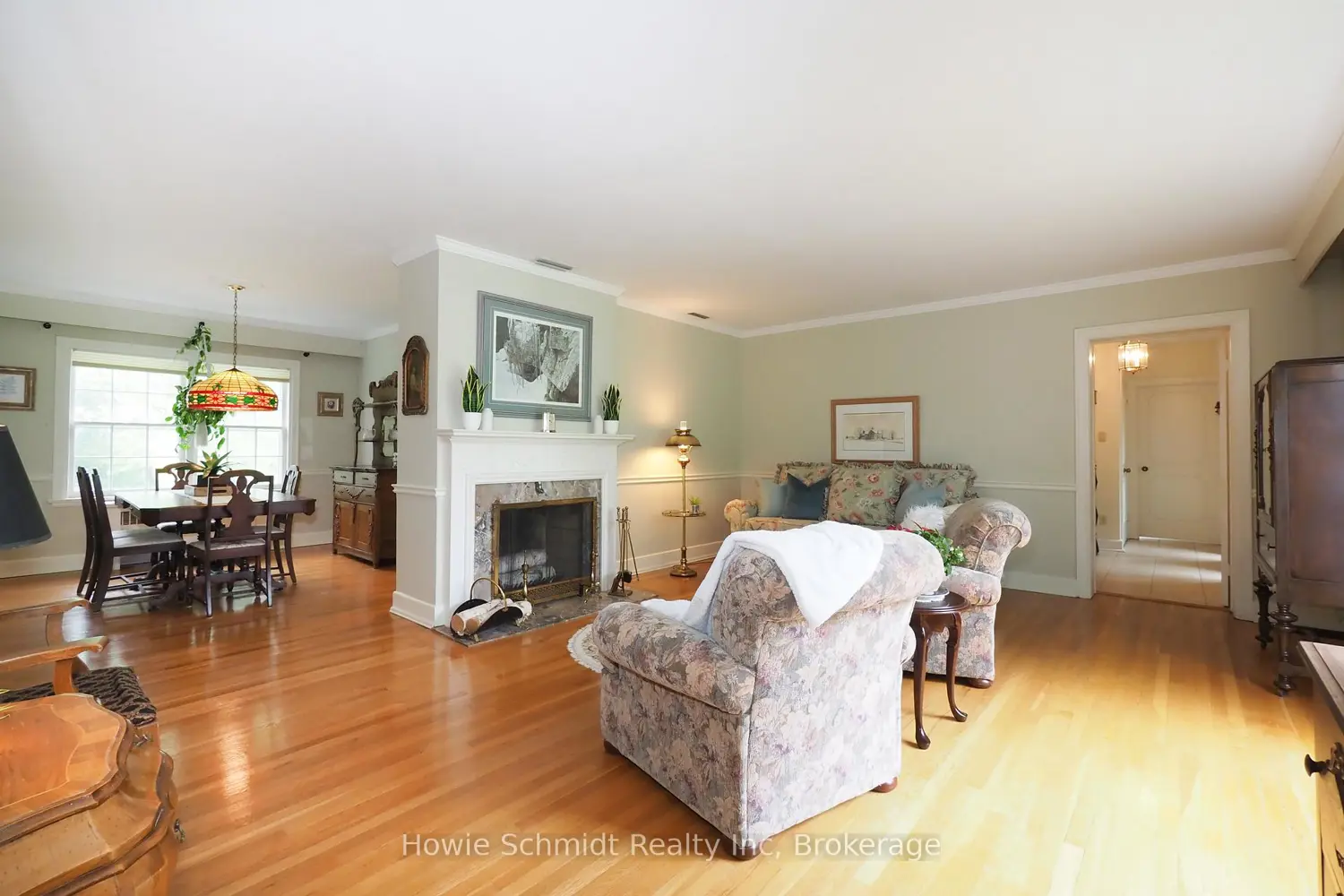 2023 Coronation Boulevard photo 2