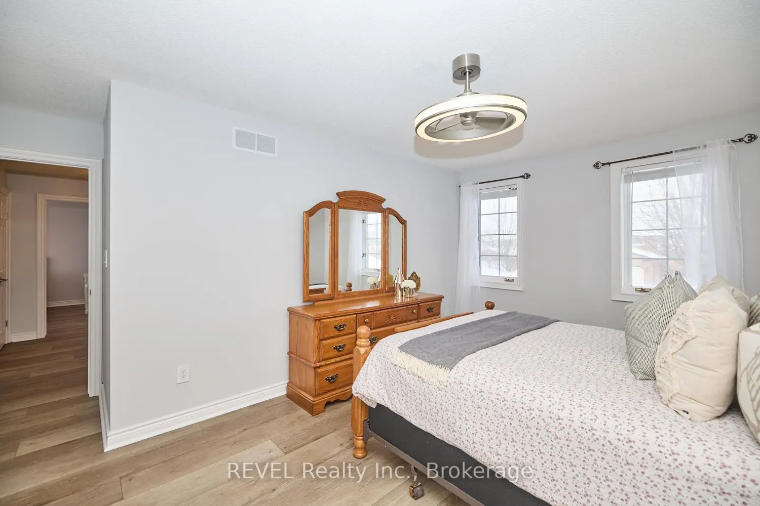 Additional image 9 of 8007 Oakridge Drive